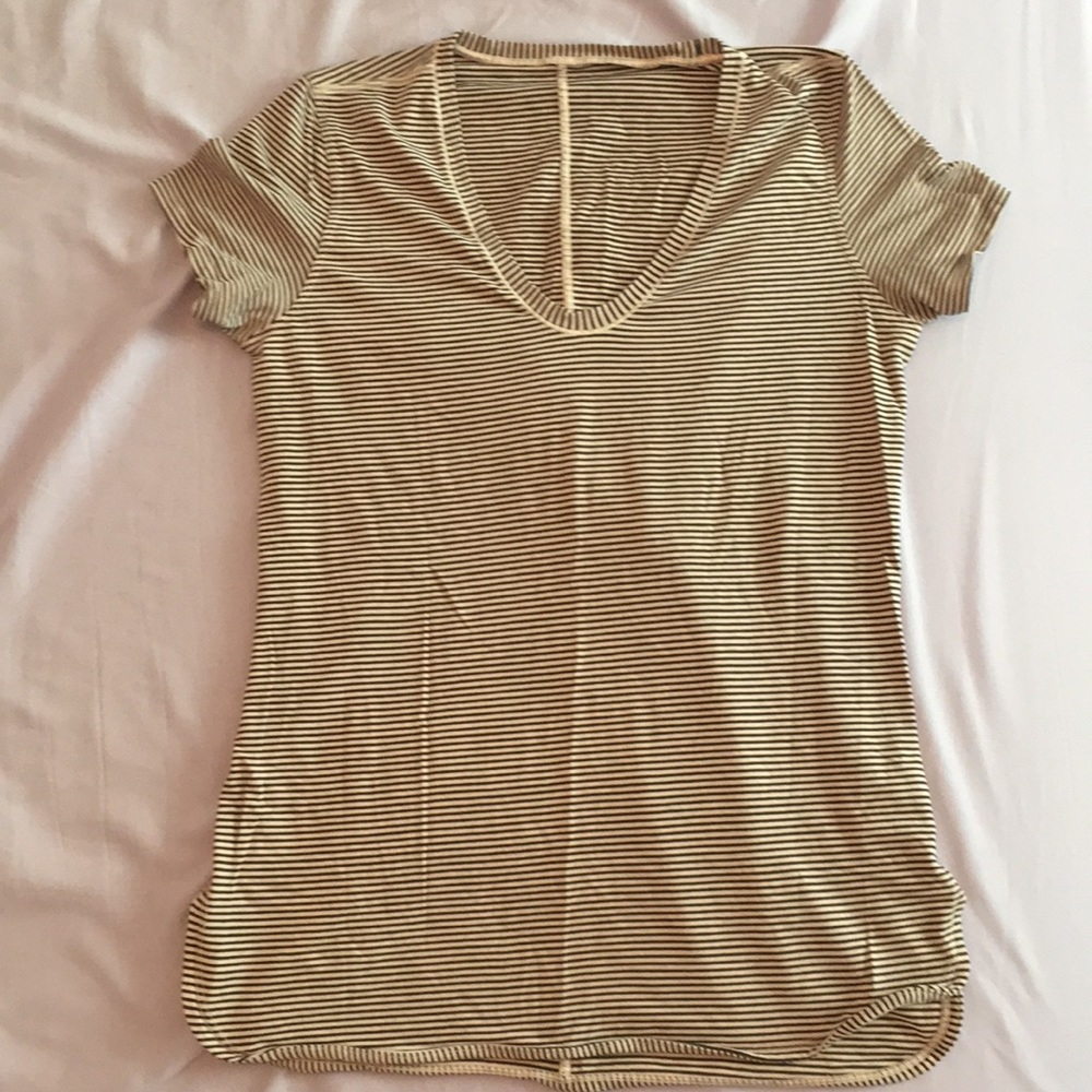 lululemon athletica t-shirt